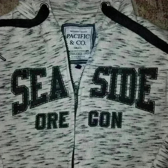 Seaside Oregon hoodie - Picture 3 of 3